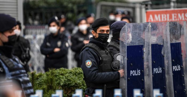 Ankara'da üniversitelilere polis müdahalesi.. Çok sayıda öğrenci gözaltına alındı