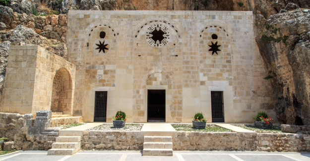 Dünyanın ilk kilisesi Antakya’da değil Konya’da