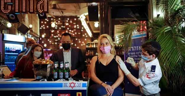 İsrail'de Kovid-19'u reddeden ve aşıya karşı çıkan doktorun sağlık lisansı iptal edildi