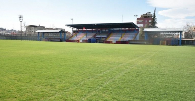 Mustafakemalpaşa ilçe stadyumu yenilendi