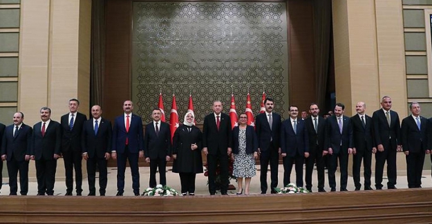 AK Parti’den "kabine" açıklaması: Cumhurbaşkanı, yeni bir düzenlemeye gidecektir