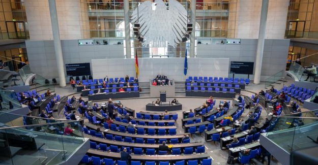 Almanya'da 18 vekilin dokunulmazlığı kaldırıldı