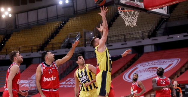 Fenerbahçe, Olympiakos’u 5 sayı ile devirdi