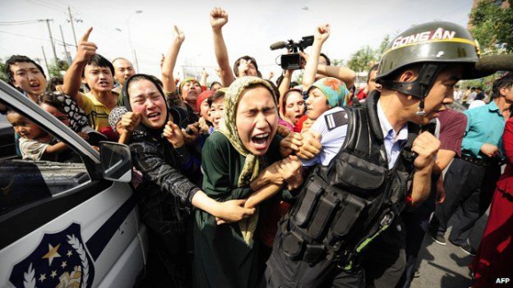 İngiliz Parlamentosu: "İngiliz şirketleri Uygurlar'ın zorla çalıştırılmasında suç ortaklığı yapmış olabilir"