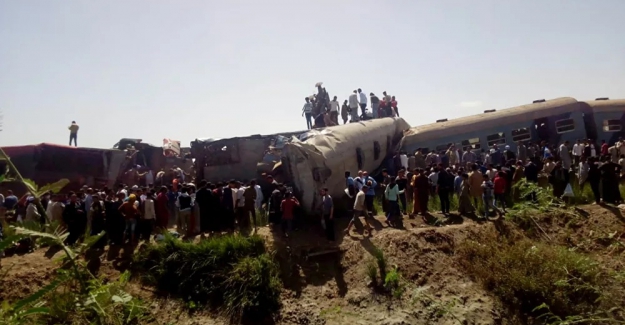 Mısır'da tren kazası: 32 ölü, 66 yaralı