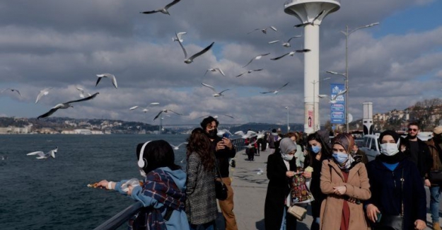 Türkiye koronavirüs salgınında yeni bir dalgayla karşı karşıya mı?