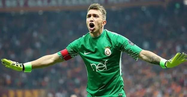 Uruguaylı kaleci Muslera, üç yıl daha Galatasaray'da