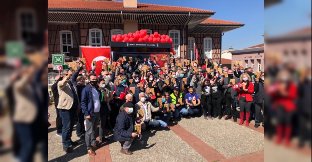 23 Nisan Yasağına 'Nutuk'lu Protesto!