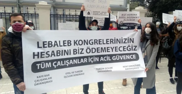 Kafe ve bar çalışanları: "Binlerce kişiyle kongre serbest ama çay içmek yasak"