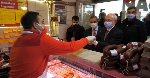 Kılıçdaroğlu, Bursa'da vatandaşın veresiye defterini kapattı