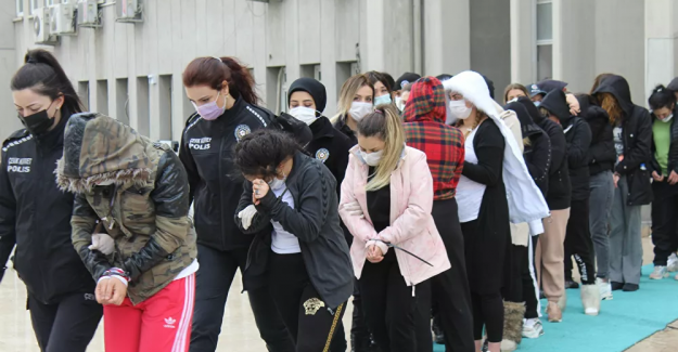 Sosyal Medya Dolandırıcılık Çetesine Operasyon! 125 Kişi gözaltına alındı..