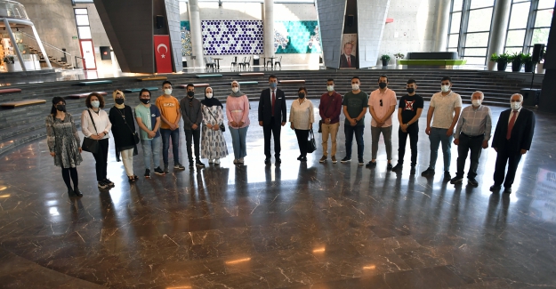 Filistinli Öğrenciler Türkiye’ye Müteşekkir