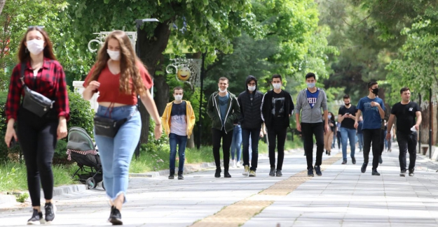 Sosyal Demokrasi Vakfı'ndan Gençlik Araştırması Raporu: Daha eğitimli ama daha yoksullar