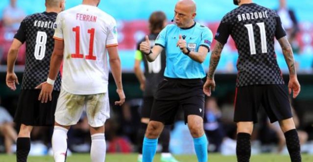 Avrupa şampiyonaları tarihinde en çok maç yöneten hakem oldu, Cüneyt Çakır ismi tarihe geçti!