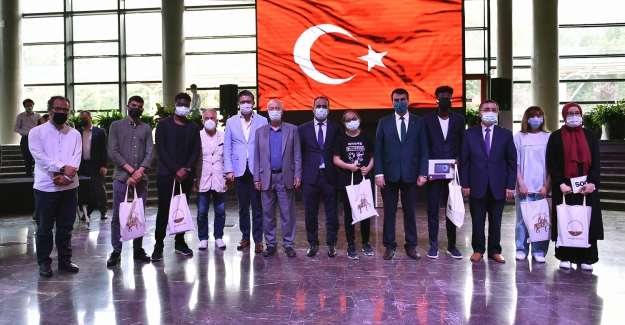 Gençler 'Mehmet Akif' Sevgisini Satırlara Döktü