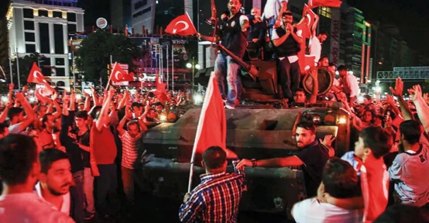 15 Temmuz Demokrasi ve Milli Birlik Günü'nde Türkiye tek ses oldu