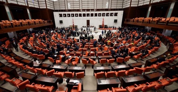 Ek gözaltı süresi uygulamasının 1 yıl daha uzatıldığı yasa teklifi kabul edildi