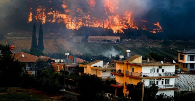 Felaketin üçüncü günü: 6 il ve 20 noktada orman yangınları halen sürüyor