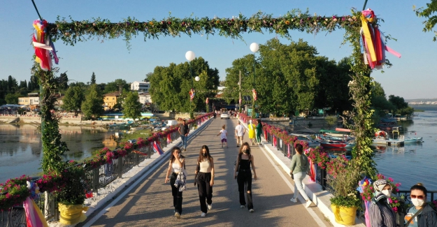 Nilüfer / Gölyazı çiçeklerle şenlendi