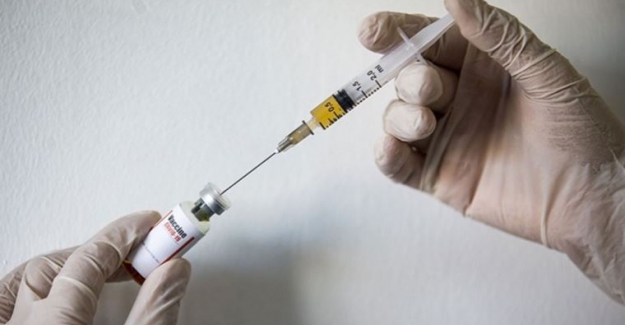 Aşı karşıtı diş hekimine 5 ay meslekten men cezası