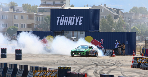 Driftin yıldızları Bursa’da sahne aldı