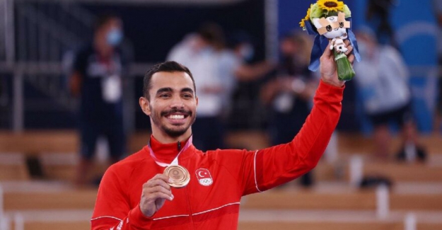 Ferhat Arıcan cimnastikte tarih yazdı! Olimpiyat tarihimizde ilk madalya