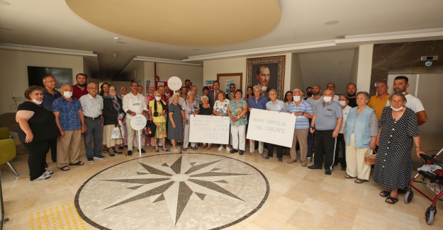 Huzurevinden felaket bölgesine anlamlı destek