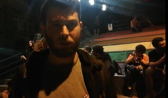 “Barınamıyoruz” diyen üniversiteliler eyleme başladı