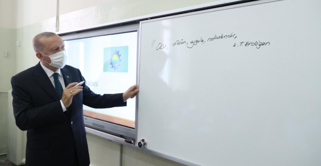 Erdoğan: "Yüz yüze eğitimi devam ettirmekte kararlıyız"