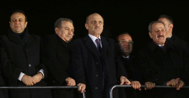 İktidarla muhalefet arasında tekrar 17-25 Aralık çekişmesi