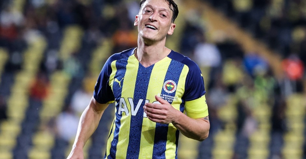 Menajeri Dr. Erkut Söğüt açıkladı: "Mesut Özil Fenerbahçe'de kalacak"