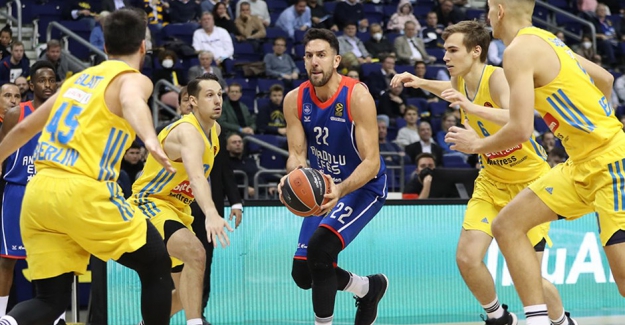 Anadolu Efes, Alba Berlin'e şans tanımadı