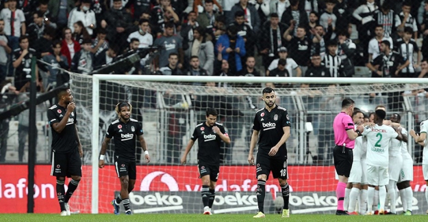 Beşiktaş perişan hallerde: "Beşiktaş 0-4 Giresunspor"