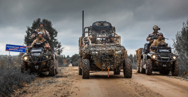 Letonya, mülteci krizi nedeniyle Belarus sınırında tatbikat başlattı