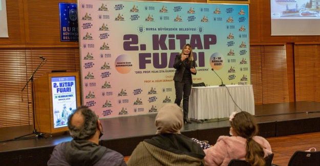 350 bin okur kitapla buluştu