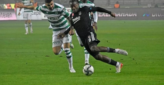 90. Dakika golüyle: Konyaspor  1 - 0 Beşiktaş