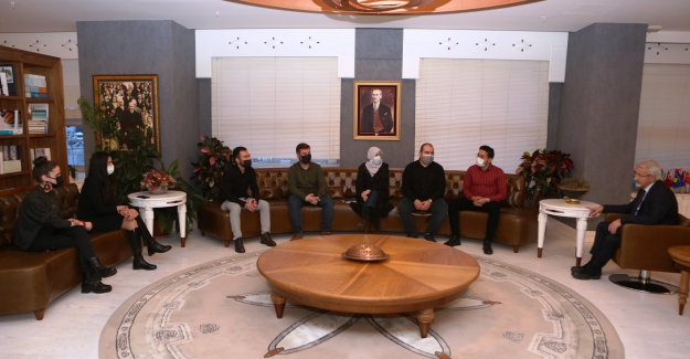 Başkan Erdem’den yabancı öğrencilere destek sözü
