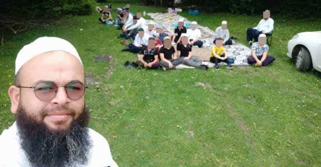 Rezilliğin böylesi: bir sapık hoca daha türedi; "Sana eşcinsel cinler musallat olmuş.."