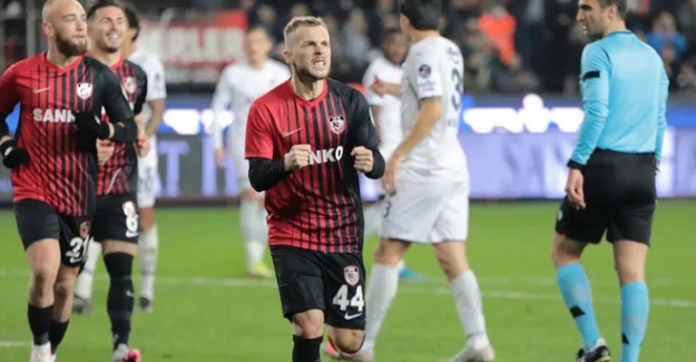 Gaziantep FK, konuk ettiği Fenerbahçe’yi 3-2 mağlup etti