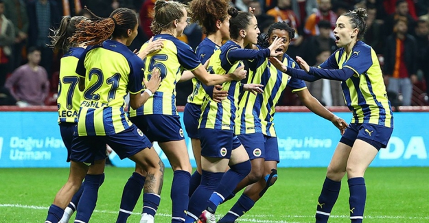 Kadın futbolcular dostluk maçında fırtına gibiydiler: Galatasaray 0 - 7 Fenerbahçe