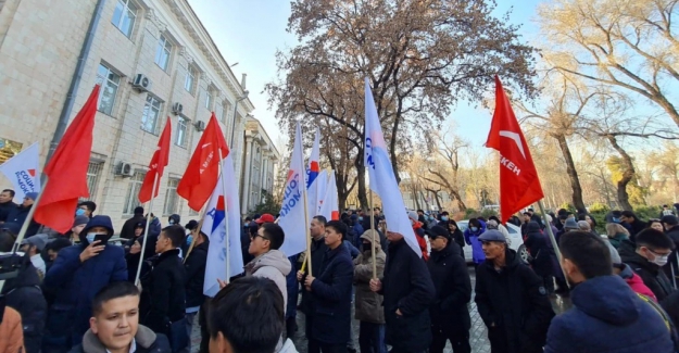 Kırgızistan'da genel seçim sonuçları resmen açıklandı