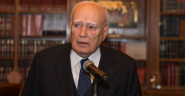 Yunanistan'ın eski Cumhurbaşkanı Papulyas öldü