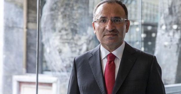 Azil talebi kabul edilen Abdulhamit Gül'den boşalan Adalet Bakanlığına Bekir Bozdağ atandı