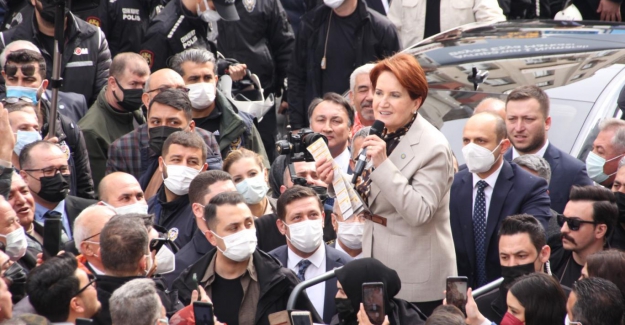 Akşener, Mersin'de halka seslendi: Bu defa sandıkta tokat atacaksınız