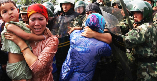 Doğu Türkistan sivil toplum kuruluşlarından 5 Şubat Gulca Katliamı anma ve protesto eylemi