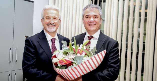 Erdem “Sağlık çalışanlarının yanındayız”