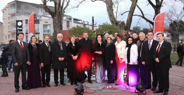 ”Her Yer Sahne, Her Yerde Müzik”  Gürsu'ya nostalji yaşattı