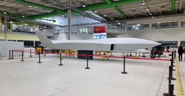 Muharip İnsansız Uçak Sistemi Bayraktar KIZILELMA tanıtıldı