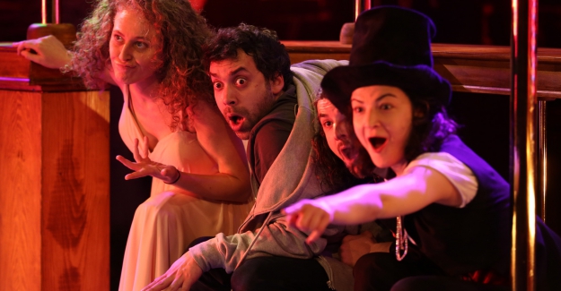 Nilüfer Kent Tiyatrosu’ndan “Aşkın En Kısa Gecesi”