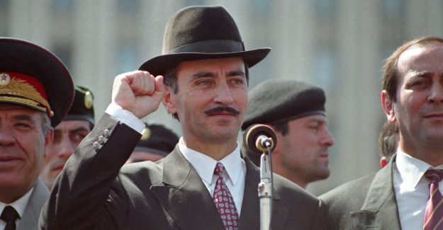 Bağımsız Çeçenistan'ın lideri Cahar Dudayev, vefatının 26. yıldönümünde anılıyor